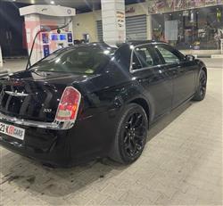 کرایسلەر 300